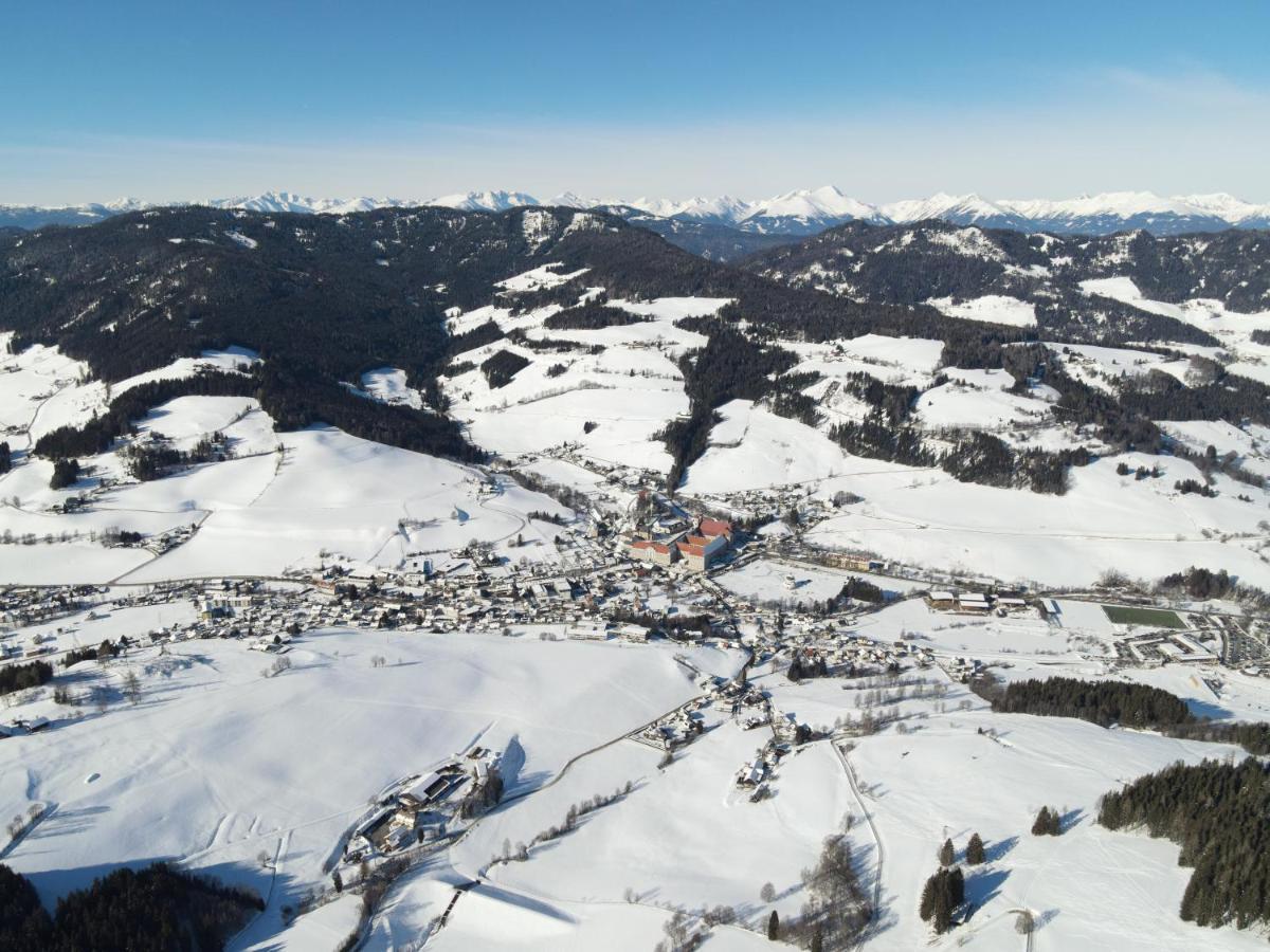 Schoene Ferienwohnung Im Naturpark Grebenzen Sankt Lambrecht Bagian luar foto